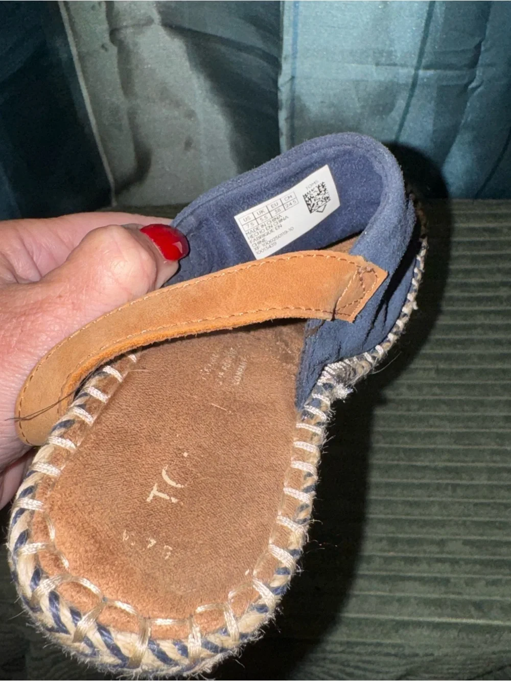 Toms stylish navy
